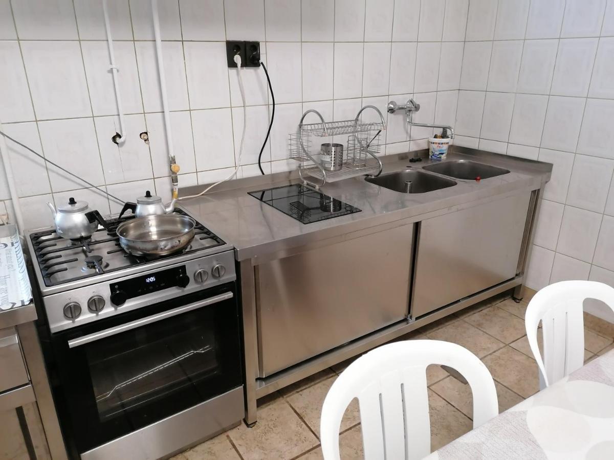 Appartement Collingo Belvarosi Szallas à Kazincbarcika Extérieur photo