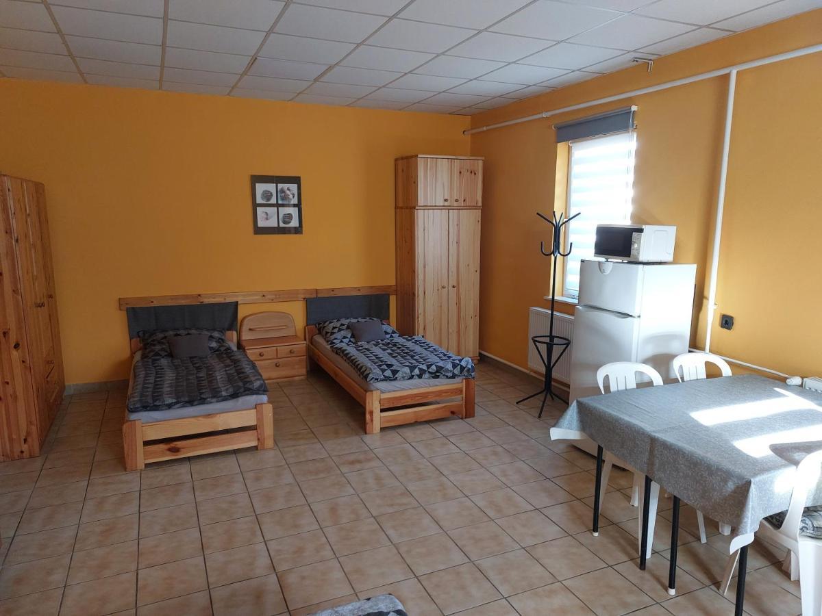 Appartement Collingo Belvarosi Szallas à Kazincbarcika Extérieur photo