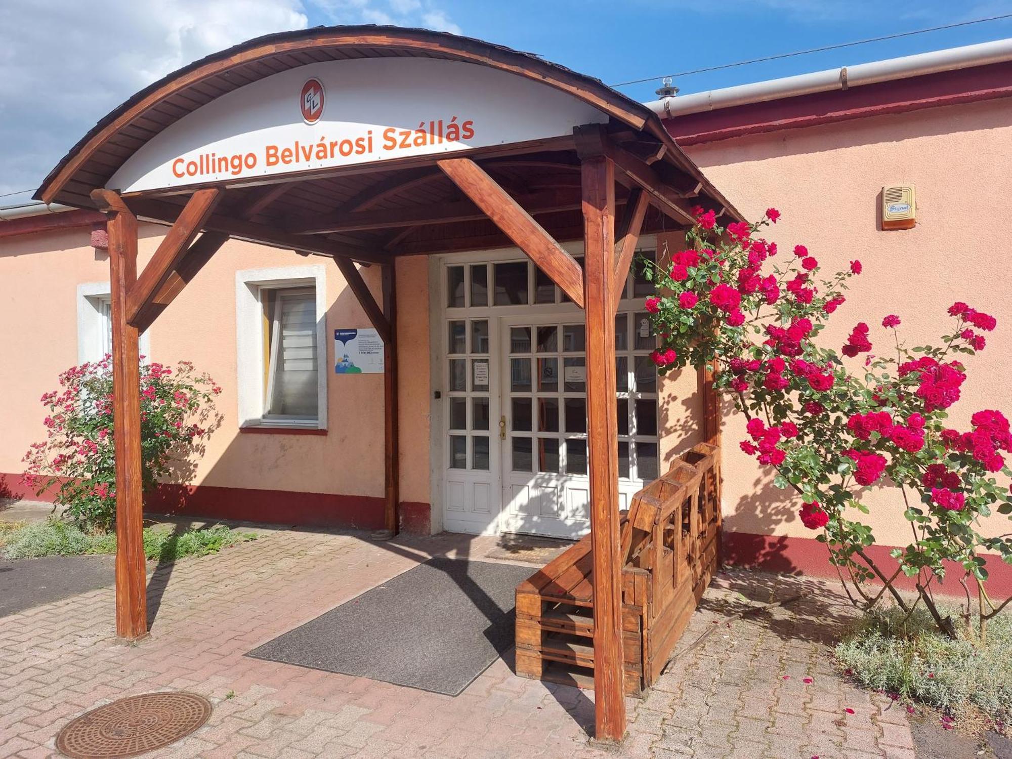 Appartement Collingo Belvarosi Szallas à Kazincbarcika Extérieur photo