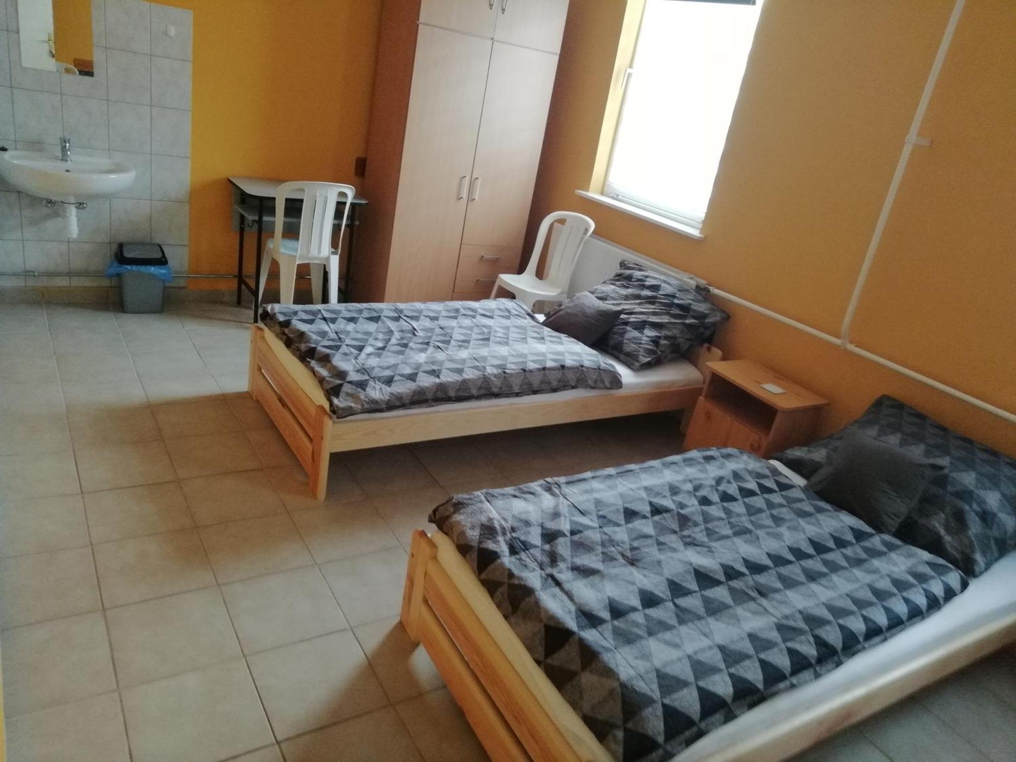 Appartement Collingo Belvarosi Szallas à Kazincbarcika Chambre photo